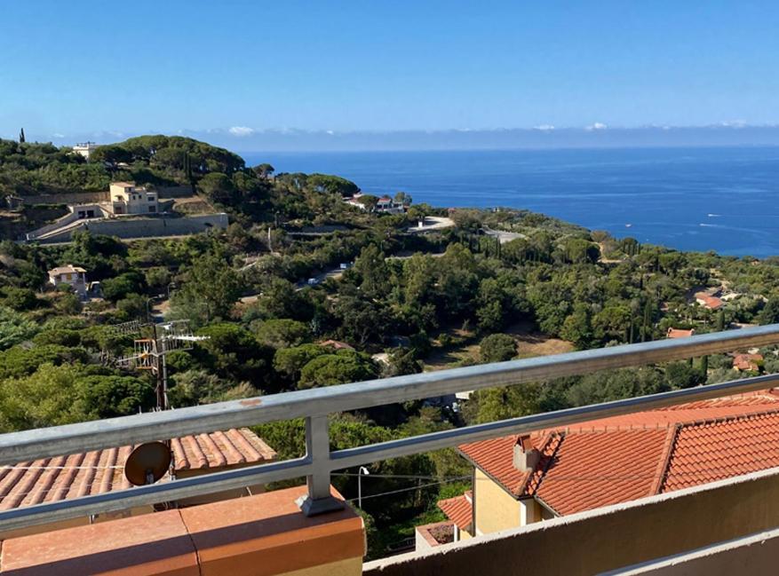 Capoliveri Appartamento Panoramico Con Terrazzo מראה חיצוני תמונה
